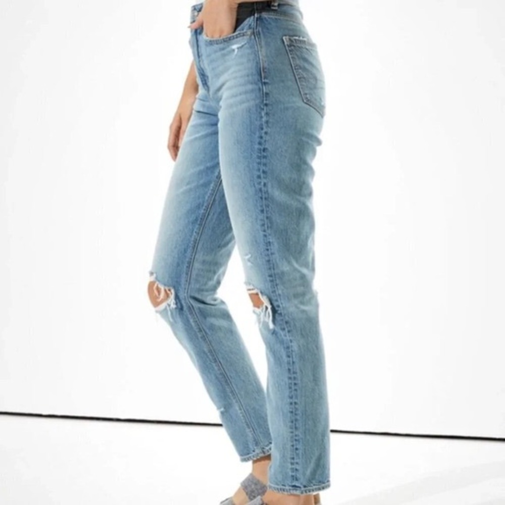 American Eagle  Hi-Rise Girlfriend Jeans - Picture 2 of 11